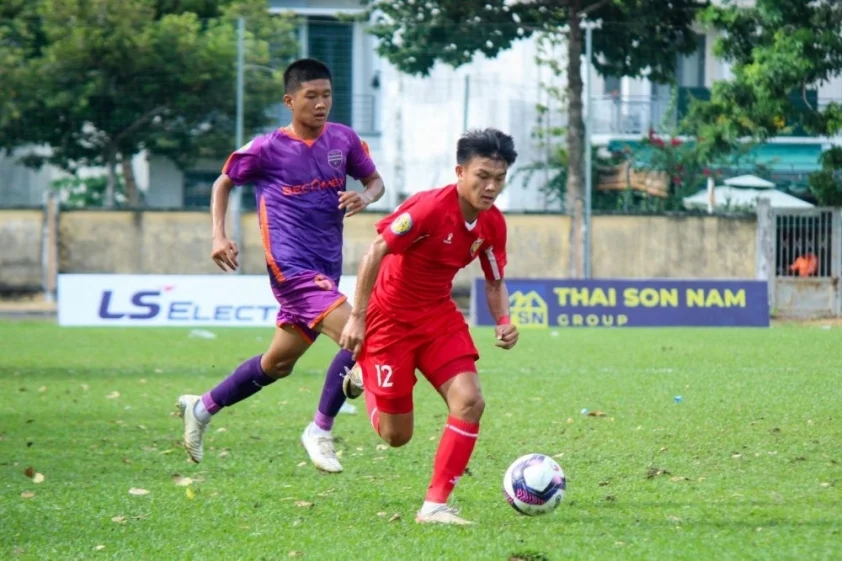 Toàn thắng 2 trận, Hà Nội cùng Hà Tĩnh giành vé vào tứ kết Hà Tĩnh giành chiếc vé đầu tiên của bảng C vào tứ kết với 6 điểm (Ảnh: VFF)