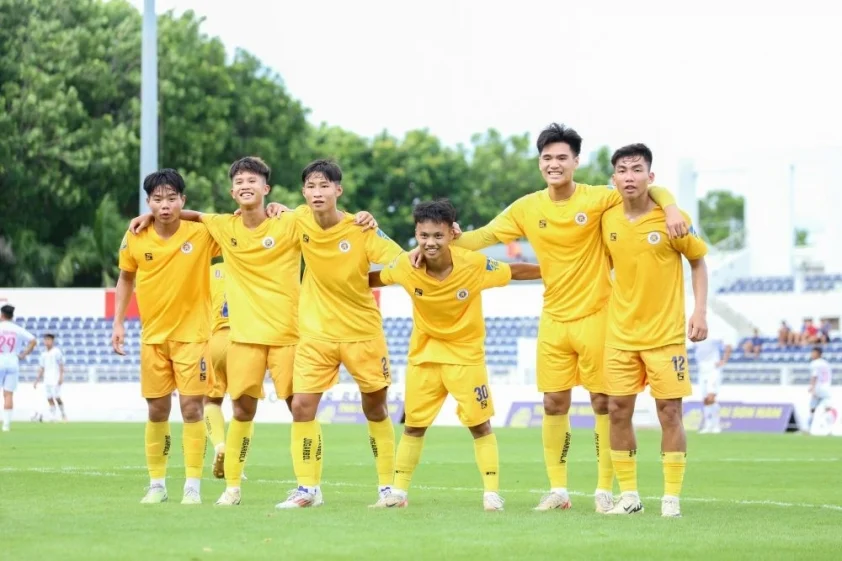 Toàn thắng 2 trận, Hà Nội cùng Hà Tĩnh giành vé vào tứ kết Hà Nội giành vé vào tứ kết VCK giải bóng đá vô địch U17 QG (Ảnh: VFF)