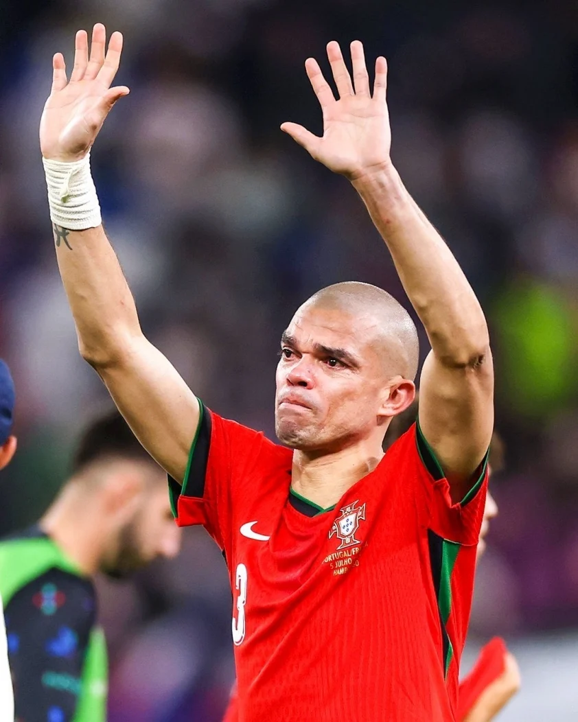 Pepe giải nghệ ở tuổi 41 Pepe tuyên bố giải nghệ (Ảnh: Getty)
