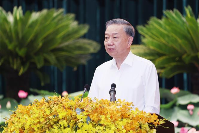 TP Hồ Chí Minh sẽ có bước phát triển mạnh mẽ, vững chắc Tổng Bí thư, Chủ tịch nước Tô Lâm phát biểu chỉ đạo. Ảnh: Lâm Khánh/TTXVN