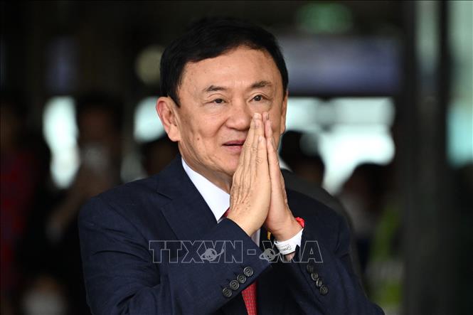Cựu Thủ tướng Thái Lan Thaksin được ân xá Cựu Thủ tướng Thái Lan Thaksin Shinawatra về nước sau 15 năm lưu vong ngày 22-8-2023. Ảnh: AFP/TTXVN
