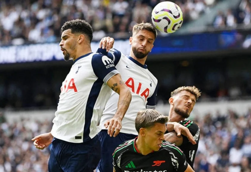 Gabriel tỏa sáng, Arsenal hạ gục Tottenham ở đại chiến thành London Hai đội có một trận đấu đôi công mãn nhãn.