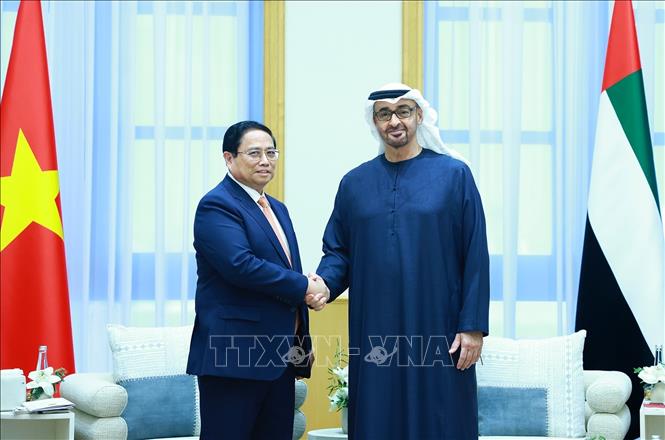Thủ tướng Phạm Minh Chính hội đàm với Tổng thống Các Tiểu Vương quốc Arab Thống nhất (UAE) Mohamed bin Zayed Al Nahyan. Ảnh: Dương Giang/TTXVN
