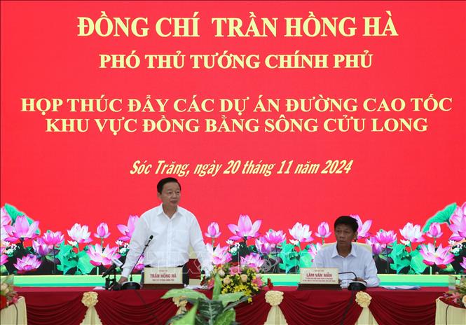 Phó Thủ tướng Trần Hồng Hà phát biểu tại buổi làm việc. Ảnh: Trung Hiếu/TTXVN