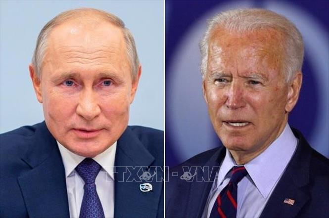 Tổng thống Nga Vladimir Putin (trái) và Tổng thống Mỹ Joe Biden (phải). Ảnh: NY Post/TTXVN