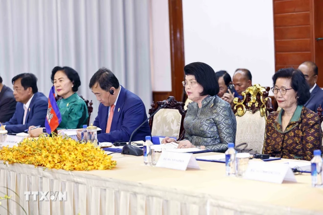 Việt Nam - Campuchia đoàn kết và hợp tác chặt chẽ vượt qua những thách thức