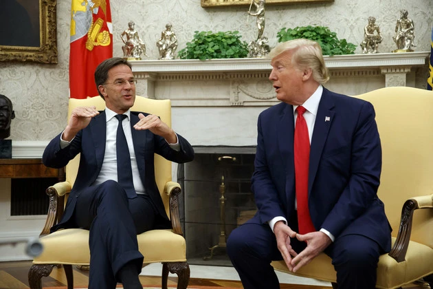 Tổng thống Mỹ Donald Trump gặp Tổng thư ký NATO, khi đó là Thủ tướng Hà Lan, Mark Rutte tại Nhà Trắng, tháng 7-2019. (Nguồn: AP)