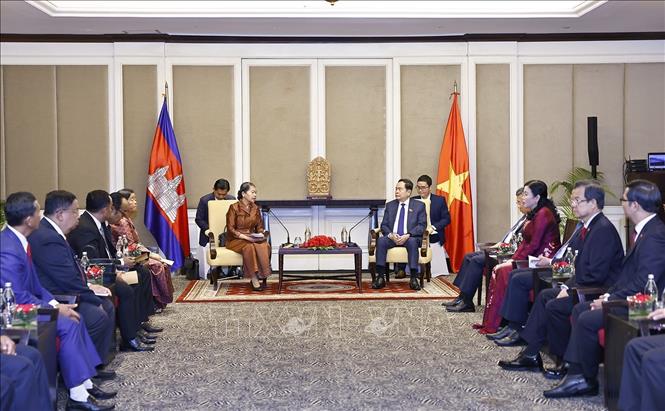 Chủ tịch Quốc hội Trần Thanh Mẫn tiếp Chủ tịch Nhóm Nghị sĩ Hữu nghị Campuchia – Việt Nam Men Sam An. Ảnh: Doãn Tấn/TTXVN
