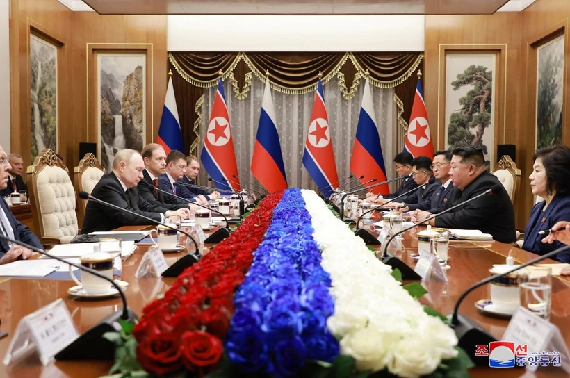 Ngày 19-6-2024, Tổng thống Nga Vladimir Putin và nhà lãnh đạo Triều Tiên Kim Jong Un đã ký hiệp ước về quan hệ đối tác chiến lược toàn diện giữa hai nước. (Ảnh: Yonhap/TTXVN)