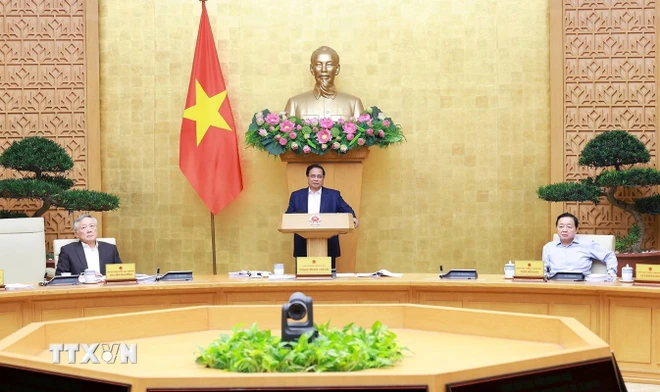 Thủ tướng: Tháo gỡ điểm nghẽn để đạt mục tiêu tăng trưởng 2 con số