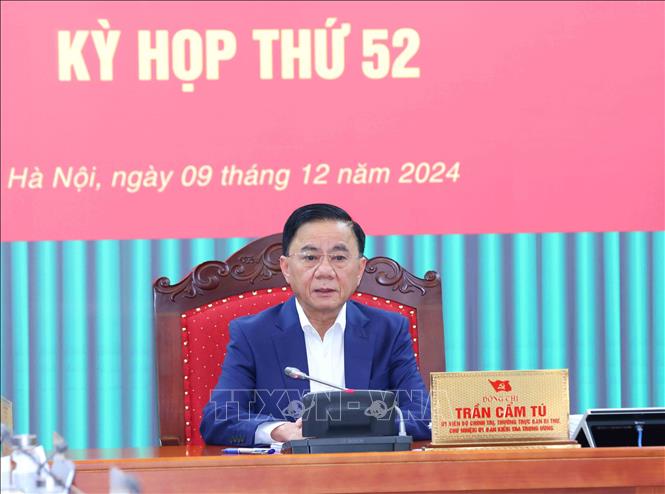 Đồng chí Trần Cẩm Tú, Uỷ viên Bộ Chính trị, Thường trực Ban Bí thư, Chủ nhiệm Ủy ban Kiểm tra Trung ương chủ trì kỳ họp. Ảnh: Phương Hoa/TTXVN