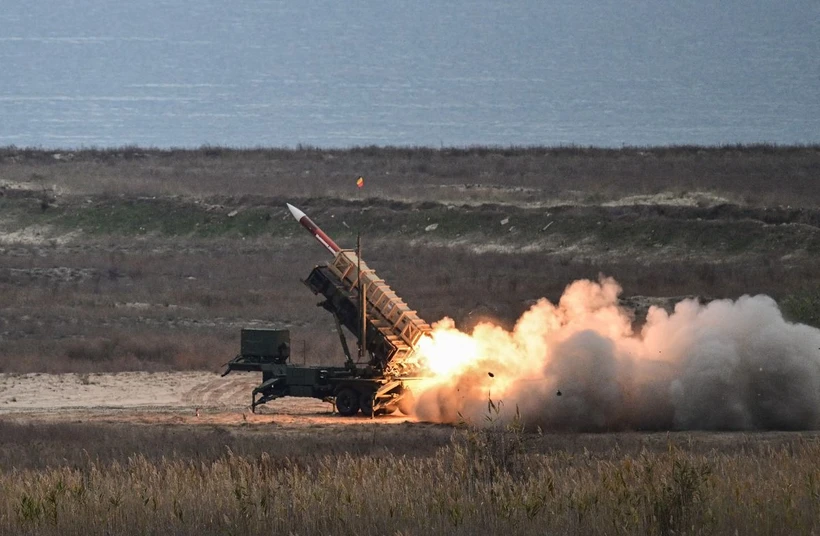 Hệ thống tên lửa phòng không Patriot trong một cuộc diễn tập quân sự. (Ảnh: AFP/TTXVN)