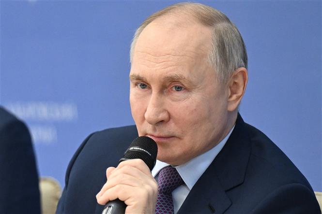 Tổng thống Putin đặt điều kiện đàm phán với Tổng thống Ukraine. Ảnh: AFP/TTXVN