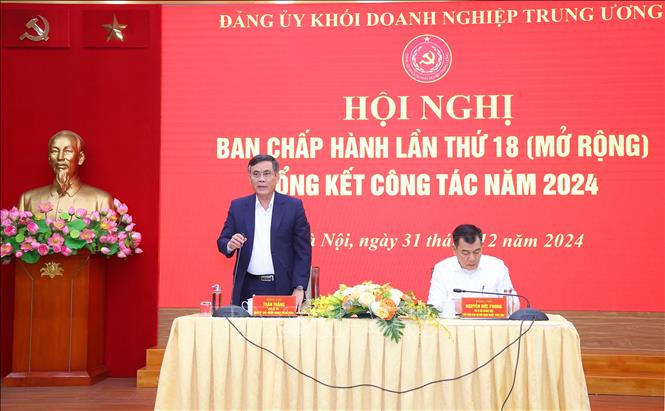 Đồng chí Trần Thắng, Phó Bí thư Đảng ủy Khối Doanh nghiệp Trung ương phát biểu. Ảnh: Văn Điệp/TTXVN