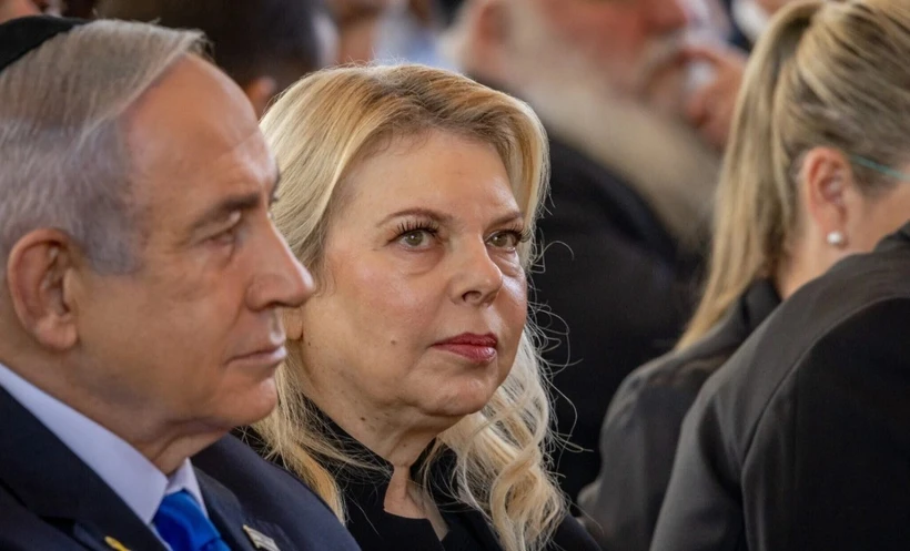 Cảnh sát Israel điều tra hình sự với phu nhân Thủ tướng Netanyahu Thủ tướng Israel Benjamin Netanyahu và phu nhân tham dự một sự kiện hồi tháng 10 năm ngoái. (Nguồn: The Times of Israel)