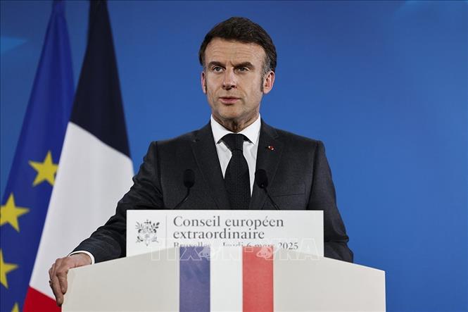 EU thận trọng trước đề xuất của Pháp triển khai vũ khí hạt nhân Tổng thống Pháp Emmanuel Macron. Ảnh: AA/TTXVN