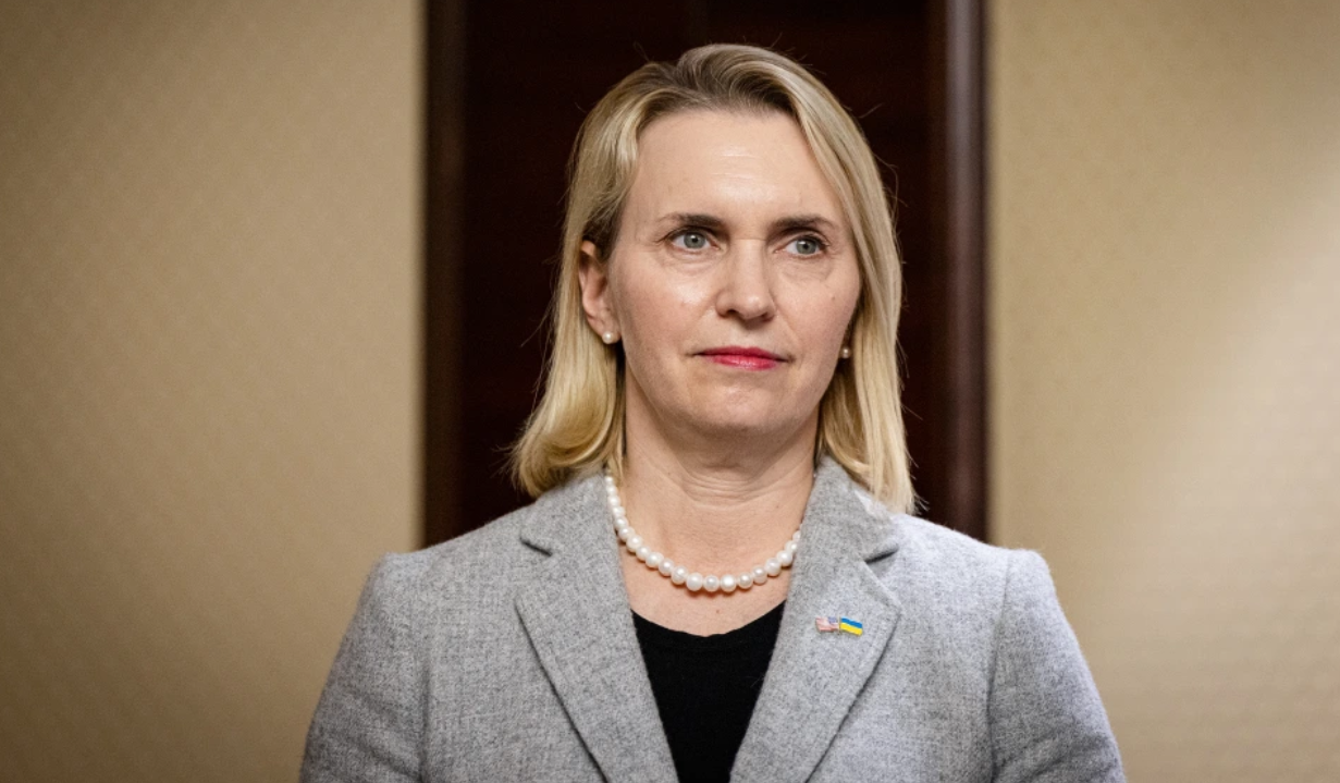 Đại sứ Mỹ tại Ukraine, bà Bridget Brink, tại một cuộc họp báo ở Kiev, Ukraine năm 2024. Ảnh: Global Images Ukraine