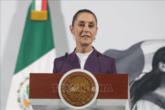 Lãnh đạo Mexico và Mỹ nhất trí thúc đẩy cân bằng thương mại song phương Tổng thống Mexico Claudia Sheinbaum phát biểu trong cuộc họp báo tại Mexico City. Ảnh: THX/TTXVN