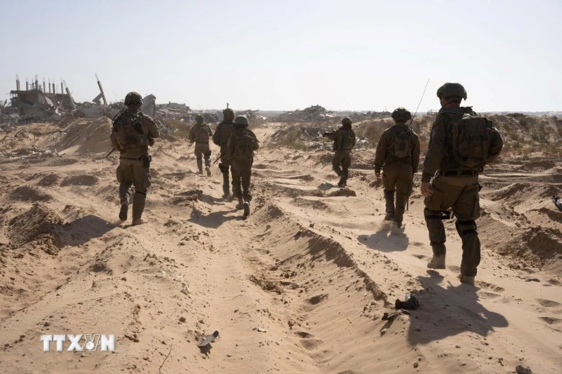 Nội các Israel thông qua kế hoạch quân sự mới tại Dải Gaza Binh sỹ Israel được triển khai tại Dải Gaza ngày 18-4-2025. (Ảnh: THX/TTXVN)