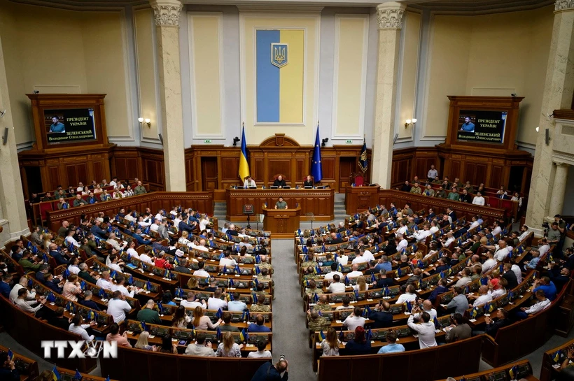 Quốc hội Ukraine phê chuẩn thỏa thuận khoáng sản chiến lược với Mỹ Toàn cảnh một phiên họp Quốc hội Ukraine tại Kiev. (Ảnh: AFP/TTXVN)