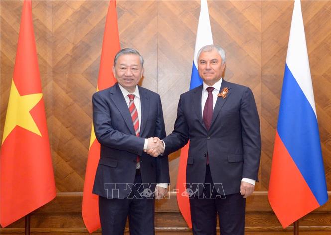 Tổng Bí thư Tô Lâm hội kiến Chủ tịch Duma Quốc gia LB Nga Vyacheslav Volodin. Ảnh: TTXVN phát