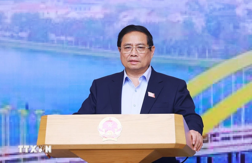 Thủ tướng: Bộ Công an vào cuộc điều tra việc cấp mỏ vật liệu tại các địa phương Thủ tướng Phạm Minh Chính chủ trì Phiên họp thứ 17 của Ban Chỉ đạo nhà nước các công trình, dự án quan trọng quốc gia, trọng điểm của ngành giao thông vận tải. (Ảnh: Dương Giang/TTXVN)