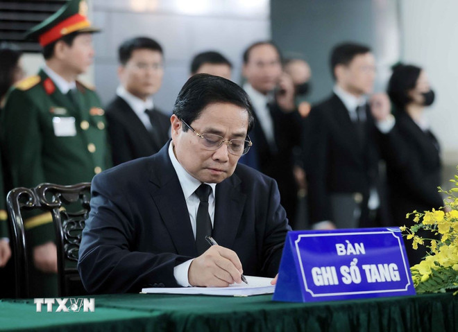 Xúc động những dòng ghi sổ tang viếng nguyên Chủ tịch nước Trần Đức Lương