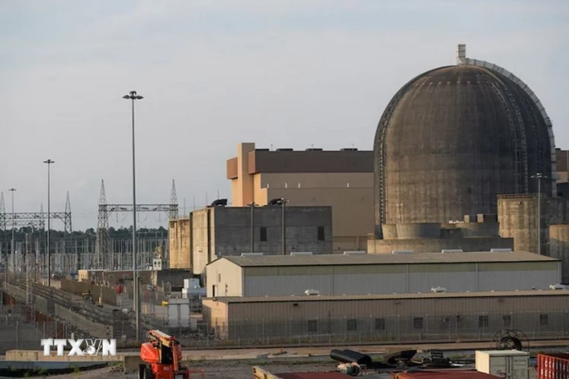 Ông Trump ký sắc lệnh khôi phục sức mạnh năng lượng hạt nhân của Mỹ