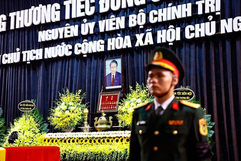 Hơn 650 đoàn trong nước và quốc tế viếng nguyên Chủ tịch nước Trần Đức Lương