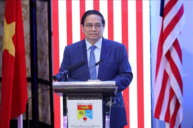 Thủ tướng Phạm Minh Chính phát biểu tại Đại học Quốc gia Malaysia. Ảnh: Dương Giang/TTXVN
