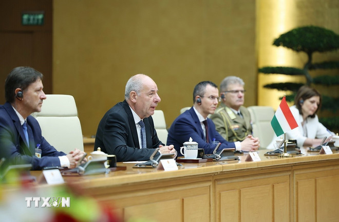 Việt Nam ưu tiên hàng đầu tăng cường quan hệ với Hungary