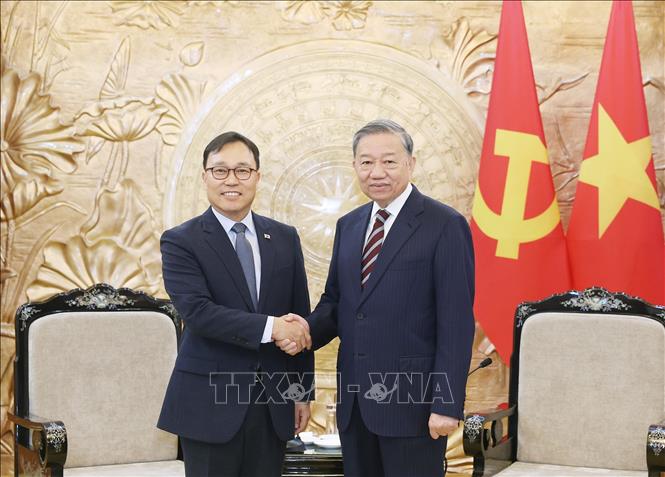 Tổng Bí thư Tô Lâm tiếp Đại sứ Hàn Quốc tại Việt Nam Choi Youngsam. Ảnh: Thống Nhất/TTXVN