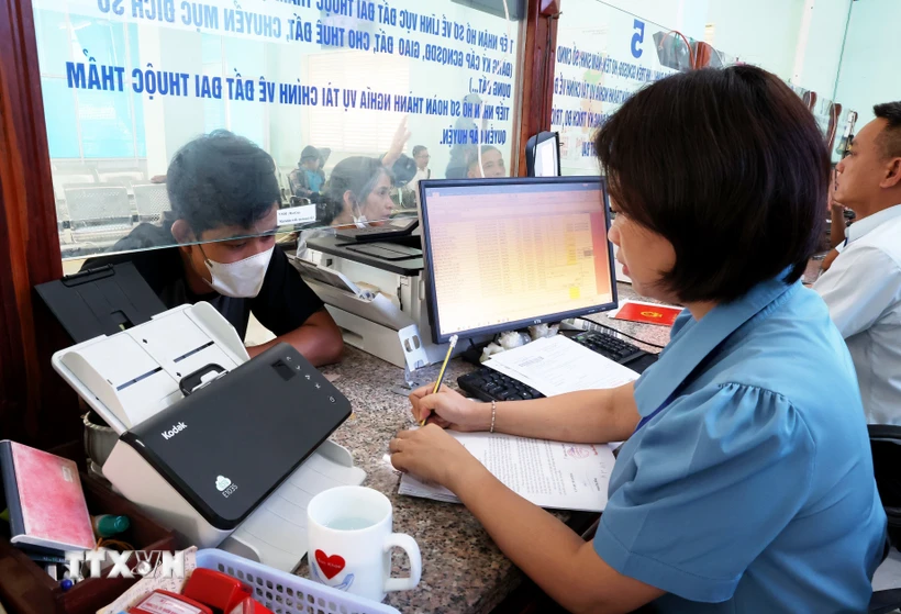 Bộ Nội vụ đề nghị ưu tiên cán bộ có tư duy đổi mới, dám nghĩ, dám làm