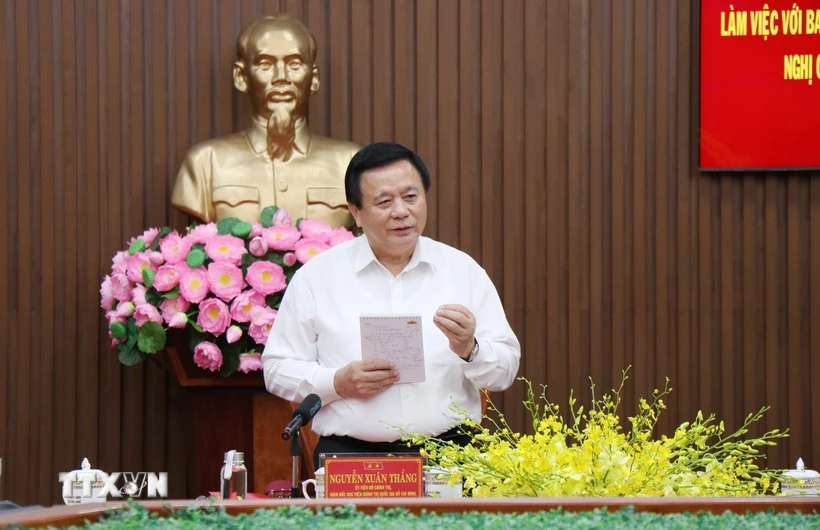 Quảng Ngãi-Kon Tum hoàn thiện đề án sắp xếp lại đơn vị hành chính cấp xã Giáo sư-Tiến sỹ Nguyễn Xuân Thắng, Ủy viên Bộ Chính trị, Giám đốc Học viện quốc gia Hồ Chí Minh, Chủ tịch Hội đồng Lý Luận Trung ương phát biểu tại buổi làm việc. (Ảnh: Phạm Cường/TXVN)