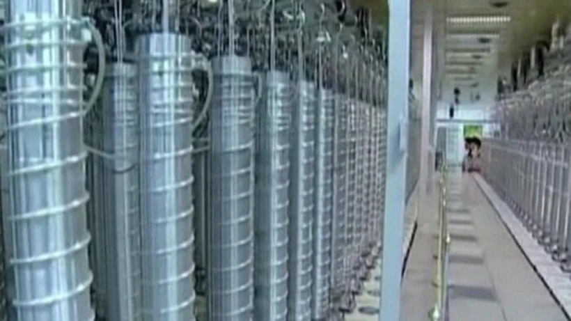 Iran cảnh báo "cắt giảm hợp tác" nếu IAEA thông qua nghị quyết chống Tehran Bên trong cơ sở hạt nhân Natanz của Iran. (Ảnh: IRNA/TTXVN)
