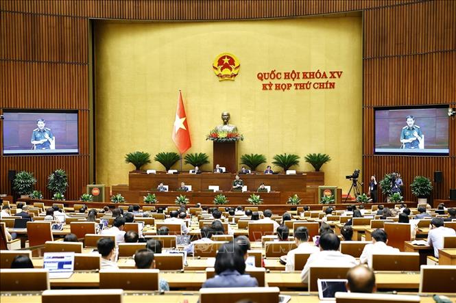 Bộ trưởng Bộ Quốc phòng Phan Văn Giang phát biểu giải trình, làm rõ một số vấn đề đại biểu Quốc hội nêu. Ảnh: Doãn Tấn/TTXVN